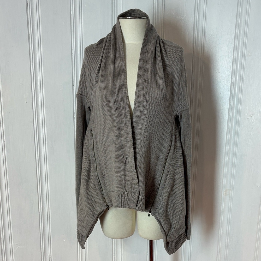 LULULEMON Oversized Cardigan with Zip Pockets – Gray Taupe - Size S to L